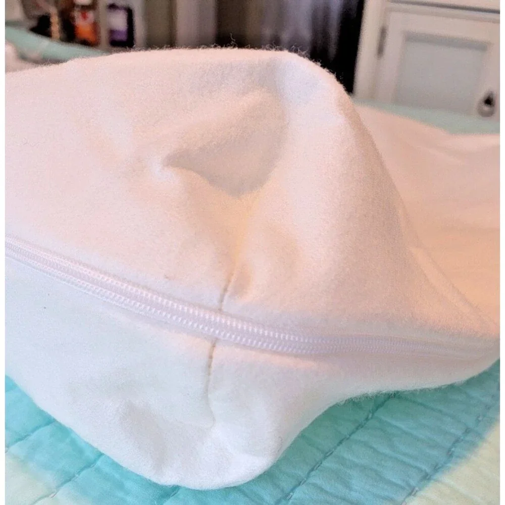 Newton Baby Crib Mattress Cover Protector White Zip Closure Standard Crib Size